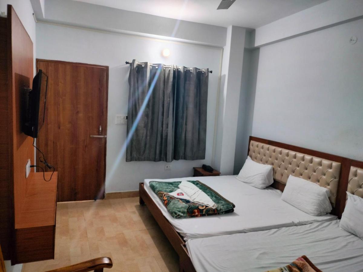 Hotel Studioz Sahastradhara Dehradun Ngoại thất bức ảnh